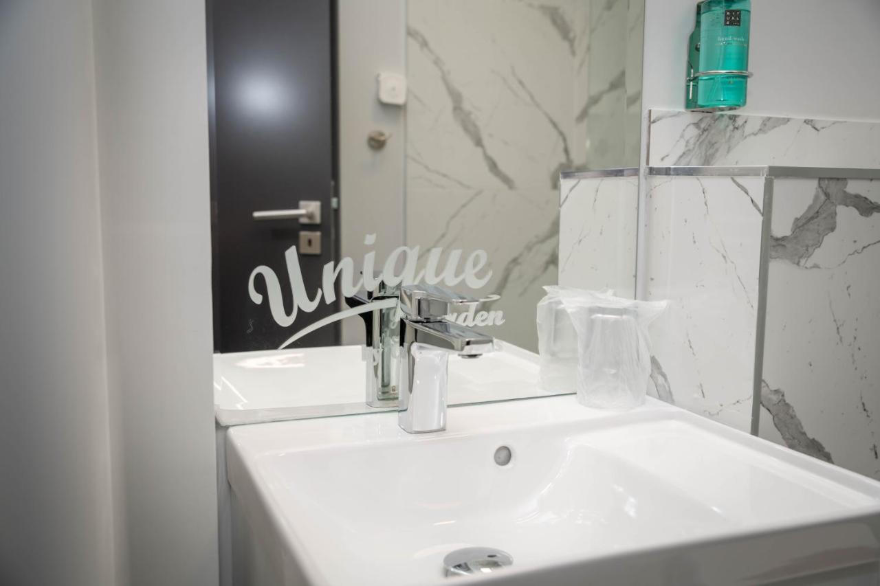 Unique Garden Hotel Braila Bagian luar foto